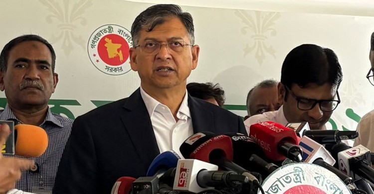 আওয়ামী আমলে দেওয়া অস্ত্রের লাইসেন্স যাচাই-বাছাই হবে: স্বরাষ্ট্রমন্ত্রী