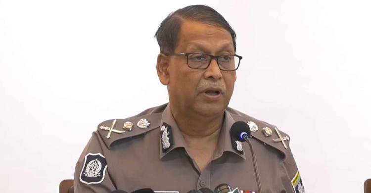 পদত্যাগপত্র জমা দিলেন আইজিপি বাহারুল আলম