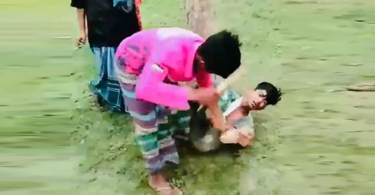 ফরিদপুরে চুরির অভিযোগে কিশোরকে গাছের সঙ্গে বেঁধে নির্যাতন, ভিডিও ভাইরাল