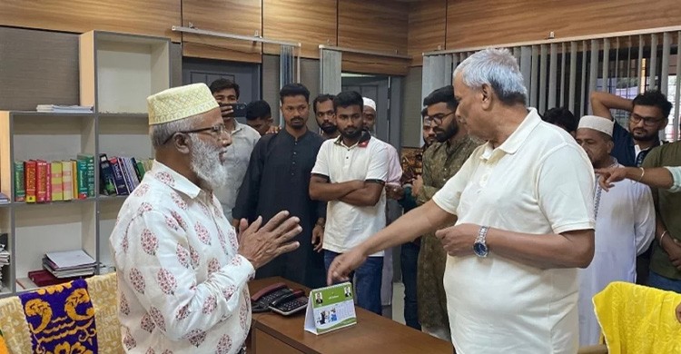 এমপির মধ্যস্থতায় কলেজে হামলার ঘটনায় বহিষ্কৃত ছাত্রদল নেতাদের ক্ষমা করলেন অধ্যক্ষ