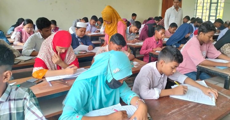 চিলমারী ও রৌমারীতে মেধাবী কল্যাণ সংস্থার মেধা যাচাই পরীক্ষা অনুষ্ঠিত